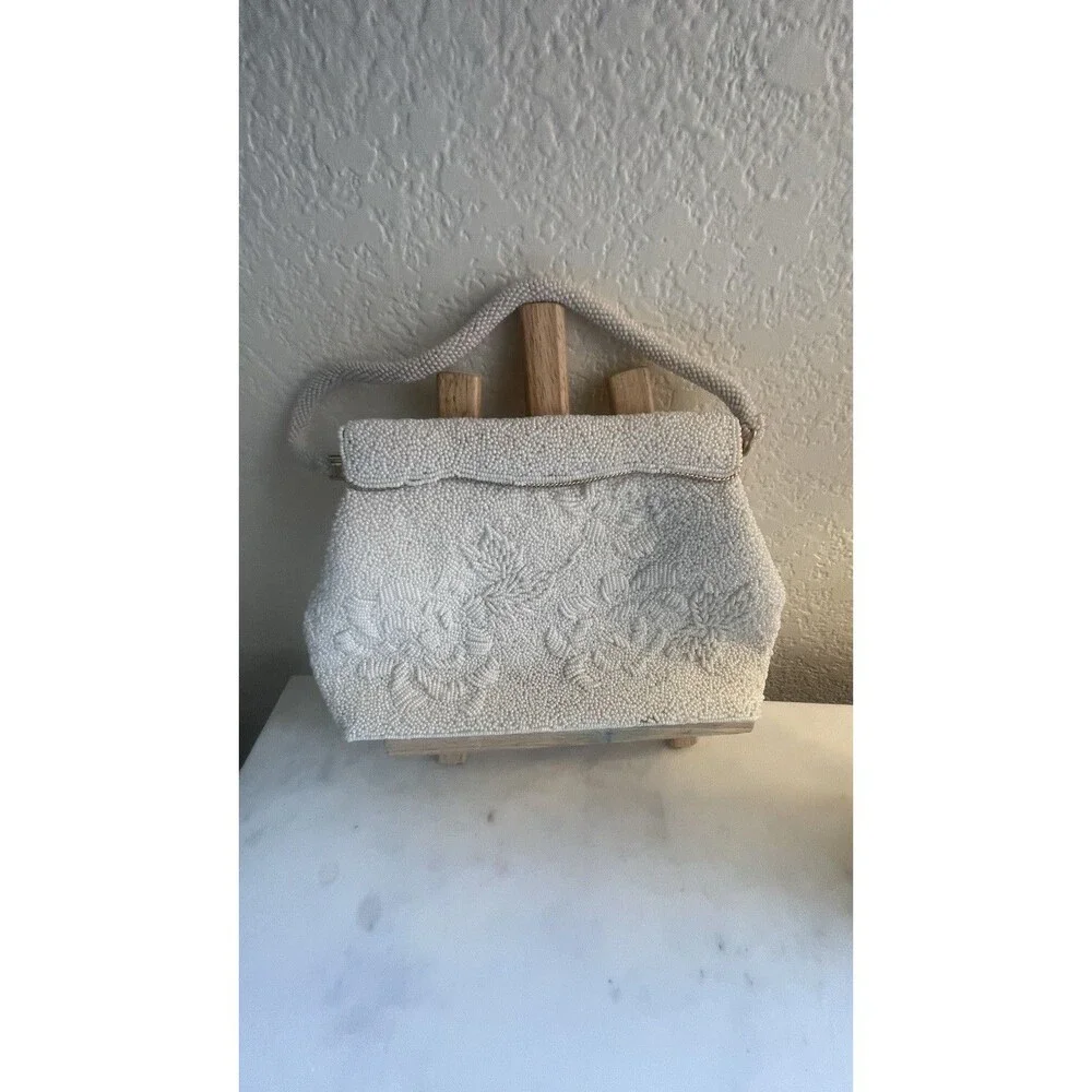 Vintage LA REGALE Off white BEADED evening Purse.  Beautiful, With Minor Stain.